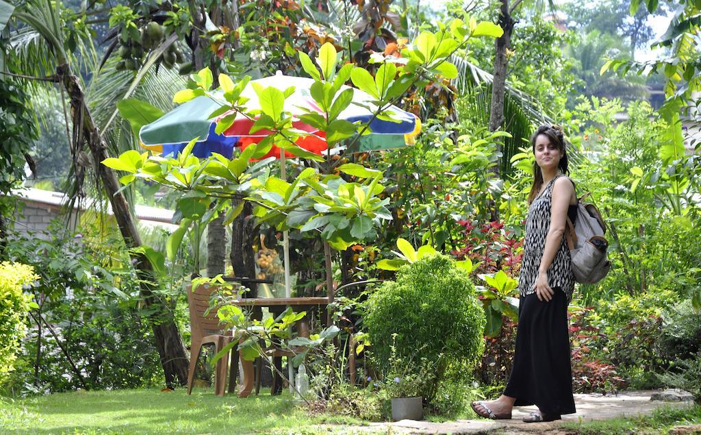 Haniffas Holiday Inn Kandy Exteriér fotografie
